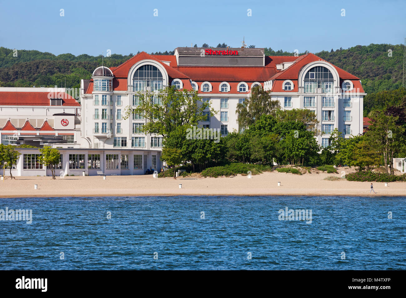 Sheraton Sopot Hotel Conference Center & Spa e spiaggia a Mar Baltico nella città balneare di Sopot, Polonia, Europa Foto Stock