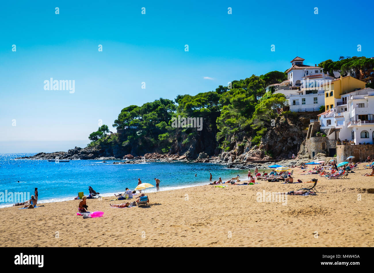Spiaggia mediterranea in Palafrugell, Girona, Spagna. Foto Stock