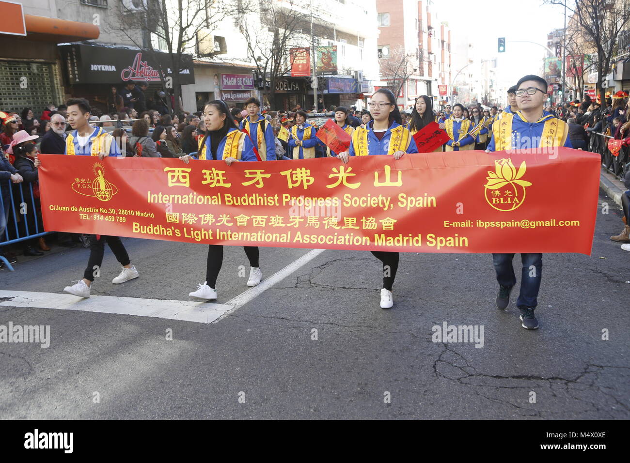 Durante il Nuovo Anno Cinese parade di Madrid domenica 18 febbraio 2018. Credito: Gtres Información más Comuniación on line, S.L./Alamy Live News Foto Stock