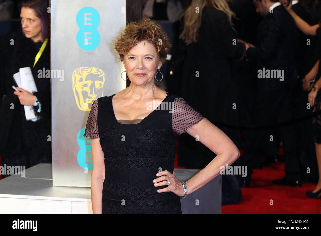 Londra, Regno Unito. 18 Febbraio, 2018. Annette Bening, EE British Academy Film Awards (BAFTAs) - Royal Albert Hall di Londra REGNO UNITO, 18 febbraio 2018, Foto di Richard Goldschmidt Credito: ricca di oro/Alamy Live News Foto Stock