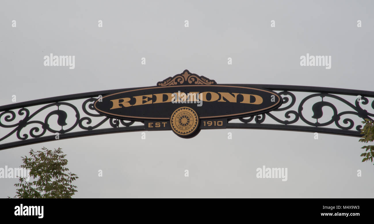 L'arco di Redmond nel piccolo centro città di Oregon Foto Stock