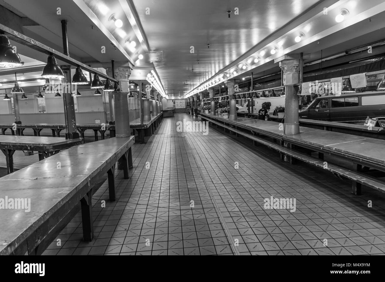Vuoto venditore di fiori si spegne al Pike Place Market di Seattle, Washington, Stati Uniti d'America Foto Stock