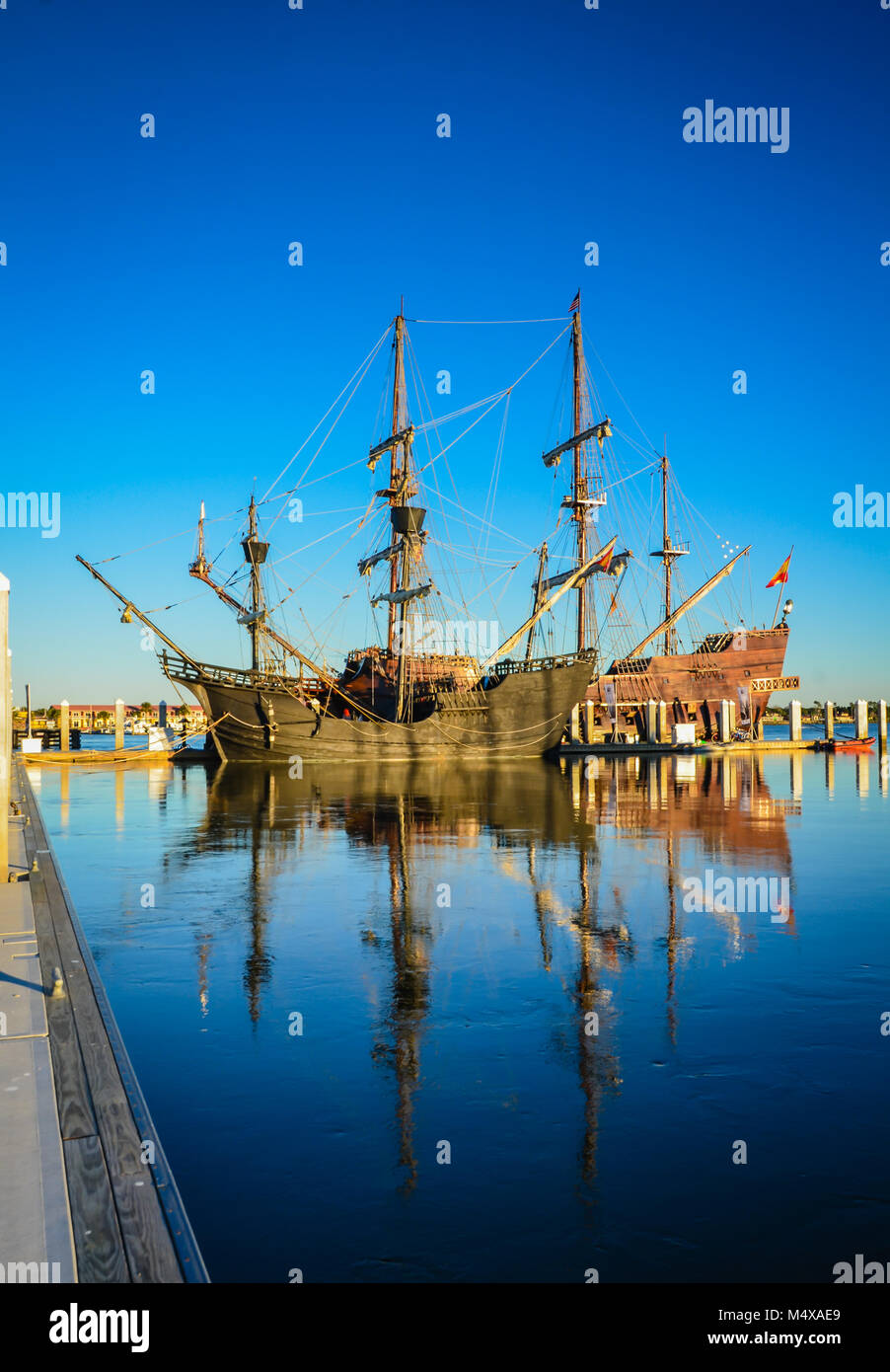 Sant'Agostino, FL, Stati Uniti d'America. Lo spagnolo Tall Ship è un 170 piedi, 495 ton, autentica replica in legno del XVI secolo galeone spagnolo. Foto Stock
