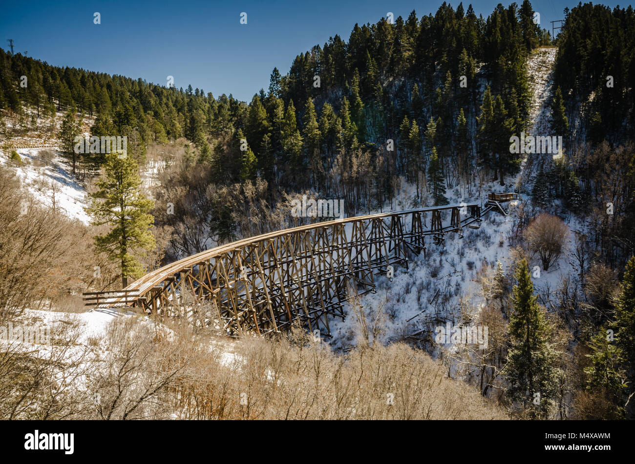 Vista panoramica del 1899 railroad traliccio chiamato il messicano Canyon traliccio utilizzato da Alamogordo e Sacramento ferrovia di montagna per spostare il legname e il tour Foto Stock