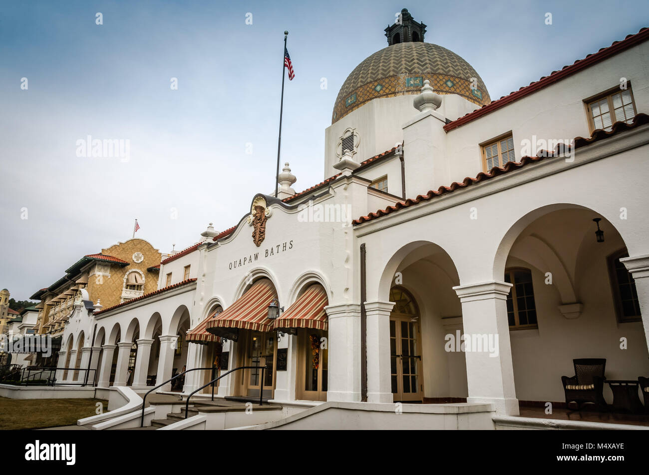 Costruito nel 1922 in stile coloniale spagnolo in stile Revival, il Quapaw forniti a prezzi modici bathhouse servizi. Foto Stock