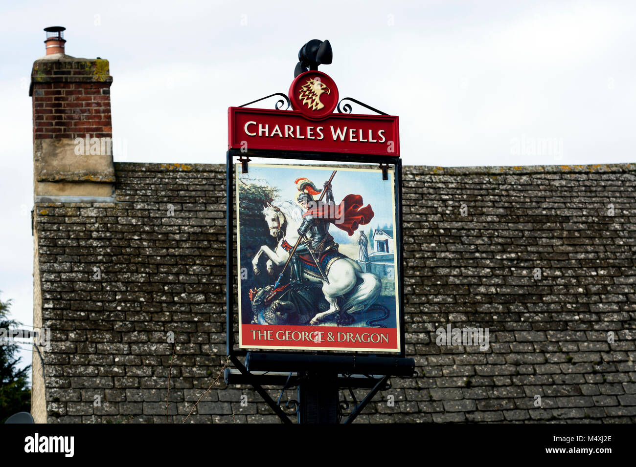 Il George and Dragon pub segno, Long Hanborough, Oxfordshire, England, Regno Unito Foto Stock