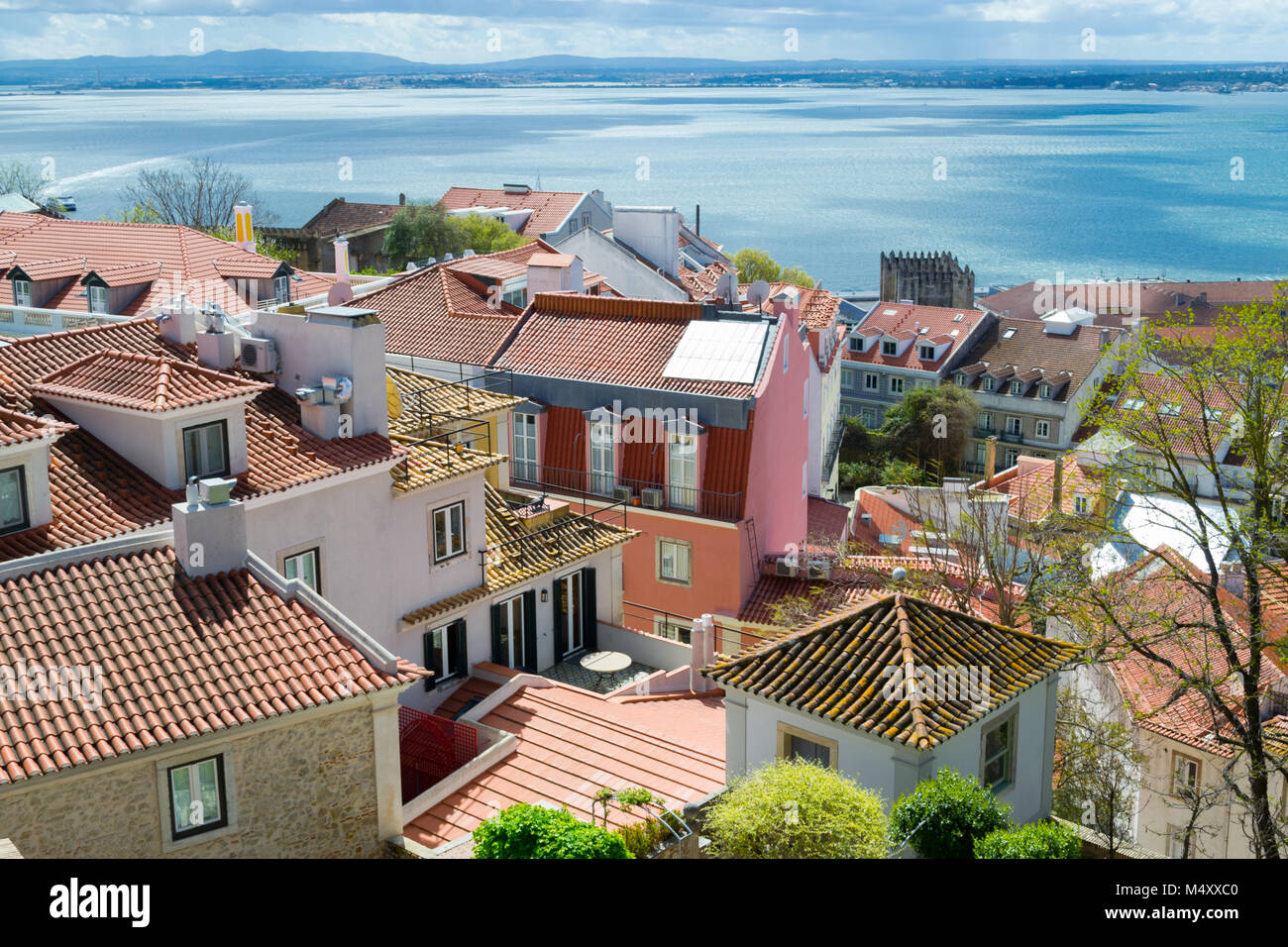 Lisbona dal Castelo de Sao Jorge (Portogallo) Foto Stock