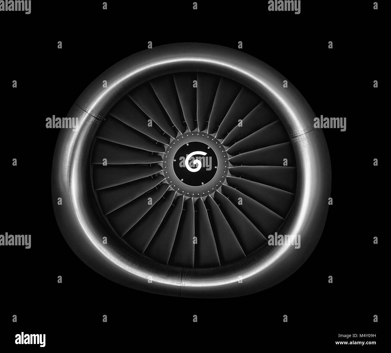 Il motore aereo. close up turbojet di aeromobili su sfondo nero Foto Stock
