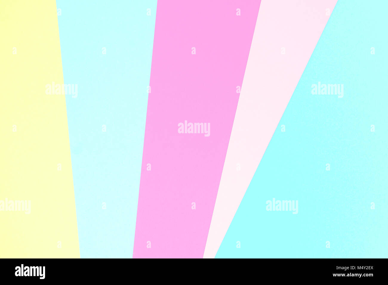Abstract color pastello di Grana carta minimalismo sfondo. Minimo di forme geometriche e linee in colori pastello. Foto Stock
