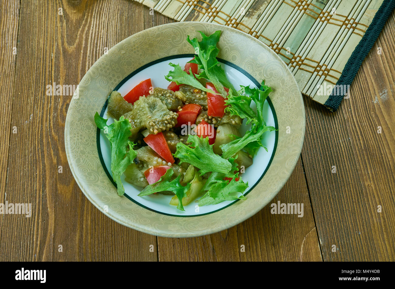 Bagno turco con insalata di melanzane Foto Stock