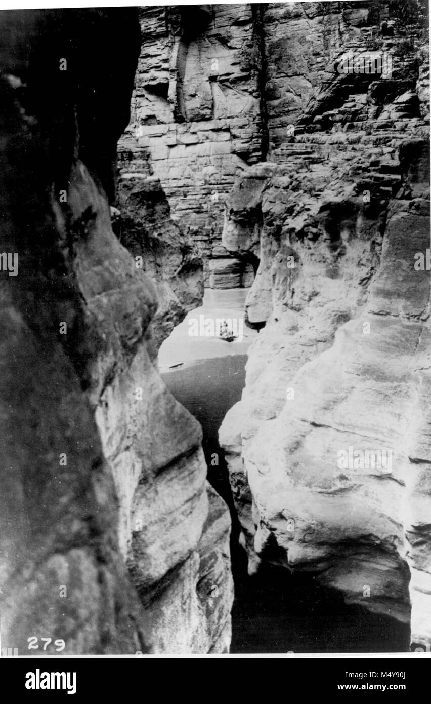 Viaggio U.S.G.S (CLAUDE BIRDSEYE)- vista a valle di HAVASU Creek. Il fiume Colorado Boat i terreni per le forniture. Foto di E.C. LARUE. Il 13 settembre 1923 il Grand Canyon Parco Nat storica sul fiume foto. Foto Stock