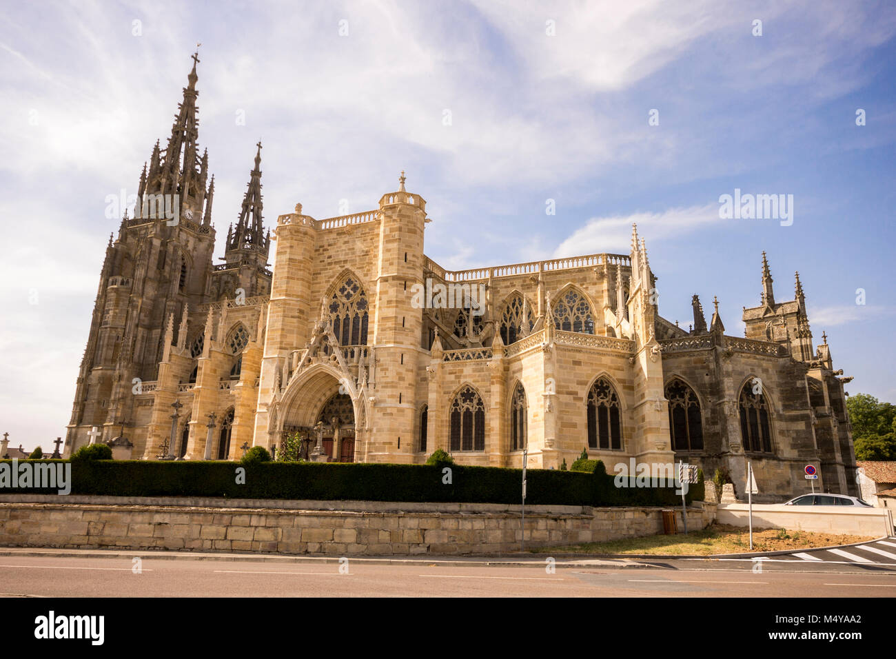 La Basilica di Notre Dame de l'Épine (Basilica di Nostra Signora della Thorn), un cattolico romano basilica nel piccolo villaggio di l'Épine, Marne, Francia, bui Foto Stock