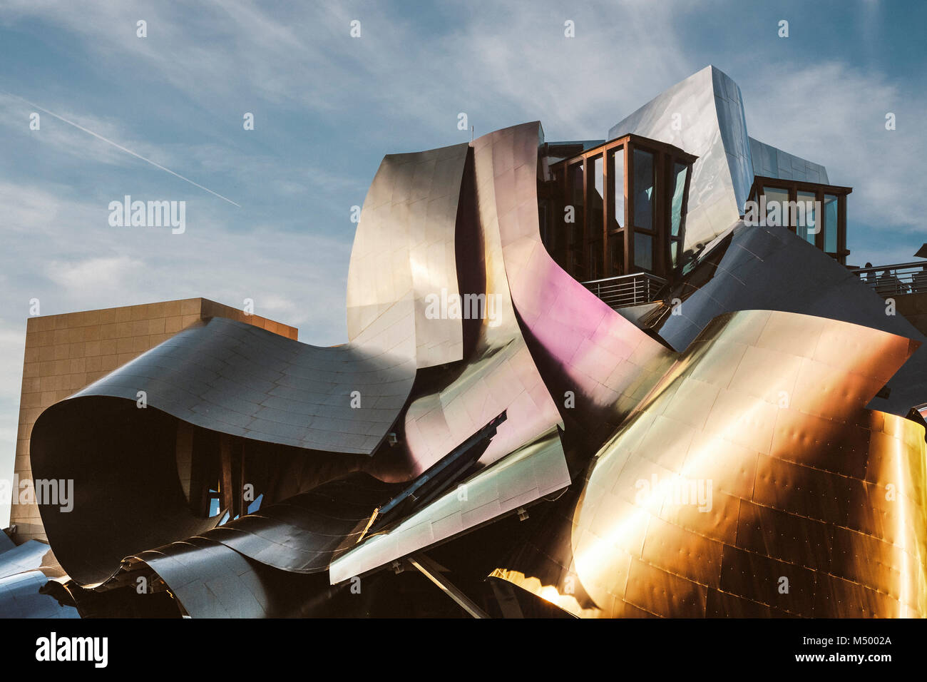 Facciata dell'hotel Marques de Riscal, architettura futuristica, Pamplona, Navarra, Spagna Foto Stock