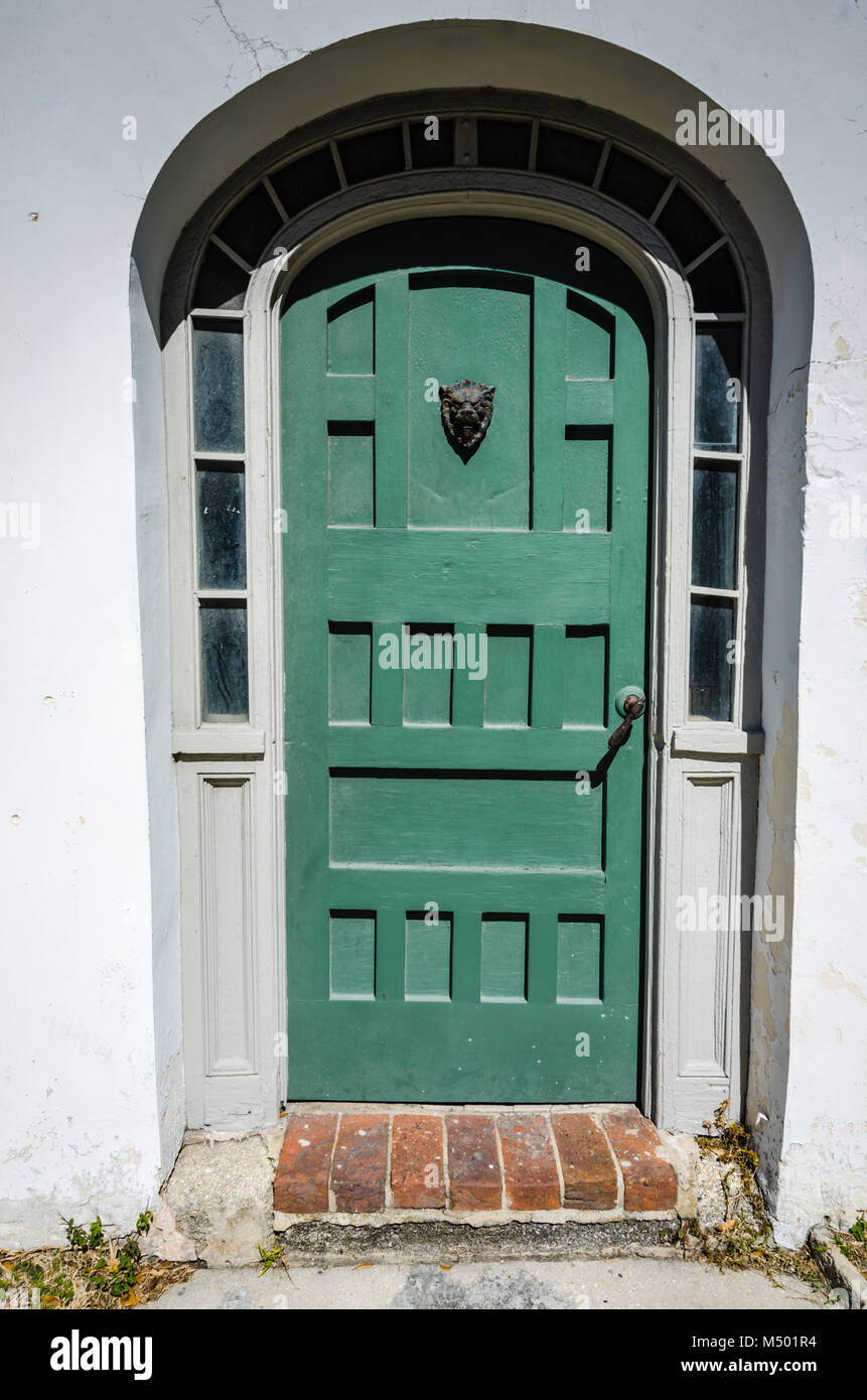 Ad arco porta verde sul González Alvarez-house, theOldest House di sant'Agostino, Florida, risalente ai primi del settecento. Foto Stock