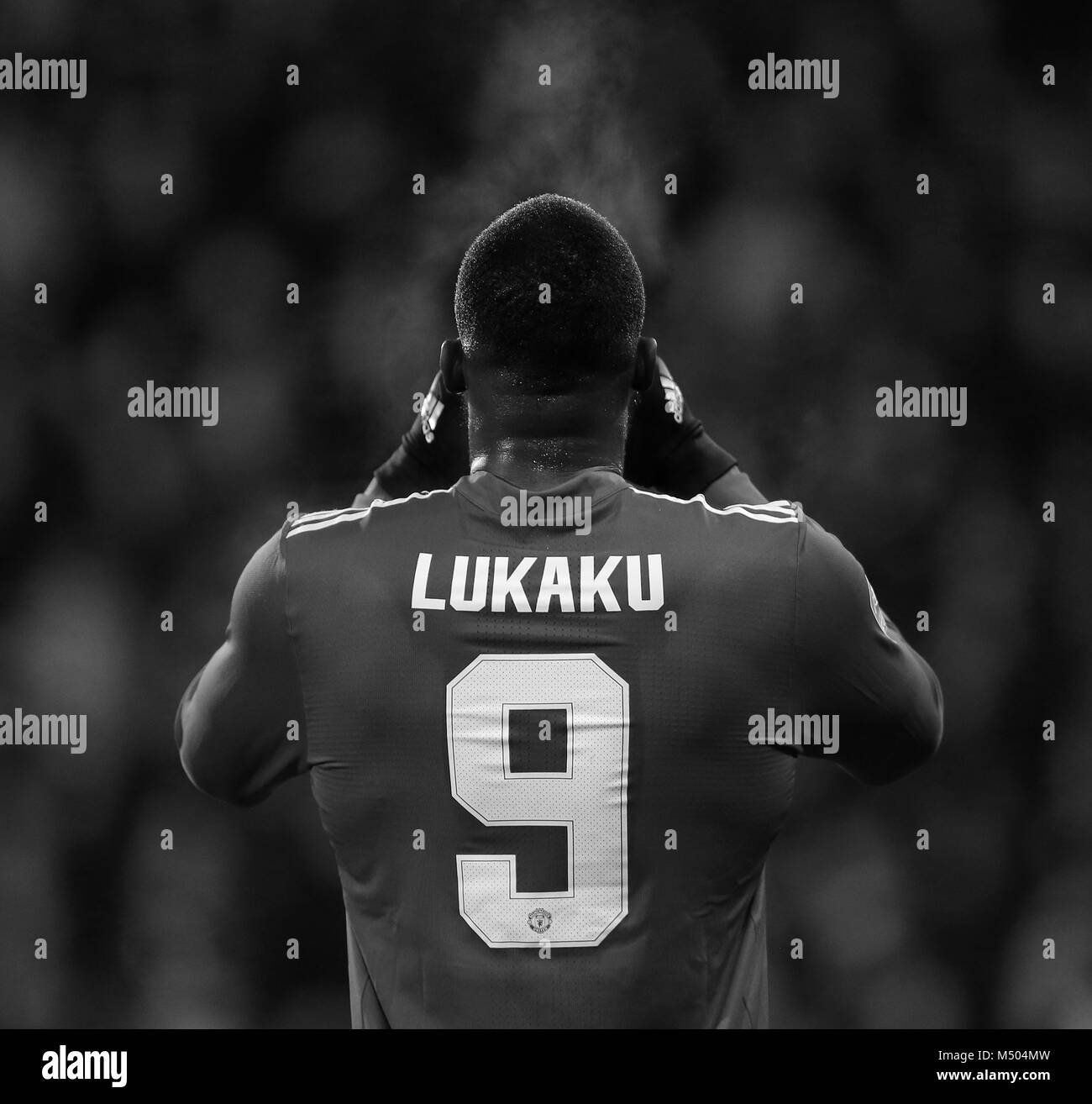 ROMELU LUKAKU MANCHESTER UNITED FC HUDDERSFIELD TOWN FC V Manchester United FC, Emirati FA Cup John Smith's Stadium, Huddersfield, Inghilterra 17 febbraio 2018 GBB6700 rigorosamente solo uso editoriale. Se il giocatore/i giocatori raffigurata in questa immagine è/sono la riproduzione per un Club Inglese o l'Inghilterra per la squadra nazionale. Quindi questa immagine può essere utilizzata solo per scopi editoriali. Uso non commerciale. I seguenti usi sono anche limitato anche se in un contesto editoriale: Utilizzare in combinazione con, o parte della, qualsiasi non autorizzato di audio, video, dati, calendari, club/campionato loghi, scommesse, giochi Foto Stock