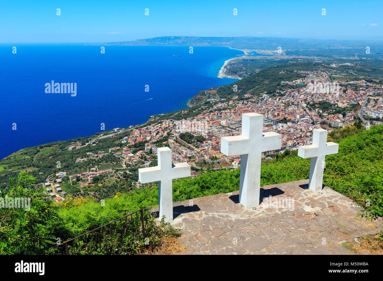 Tre Croci su Sant Elia monte alto. Foto Stock