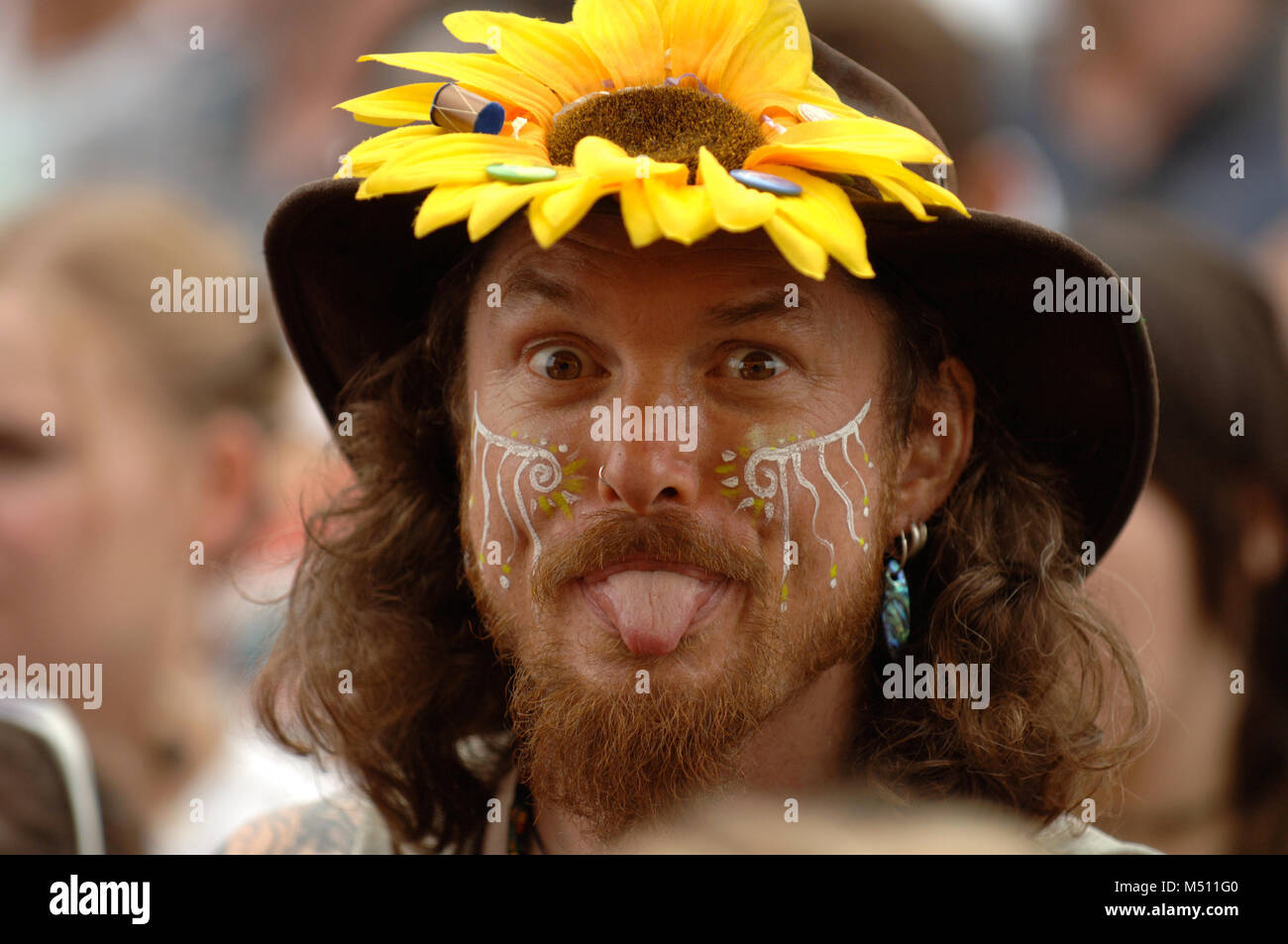 Festival goer del festival Womad 2005 Reading, Berks, Inghilterra. Il 31 luglio 2005 Foto Stock