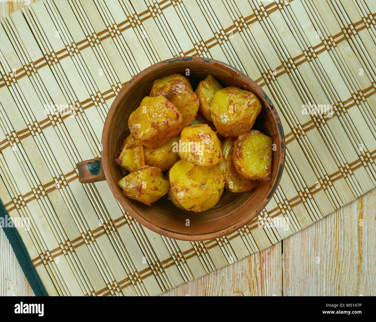 La paprica affumicata patate arrosto Foto Stock