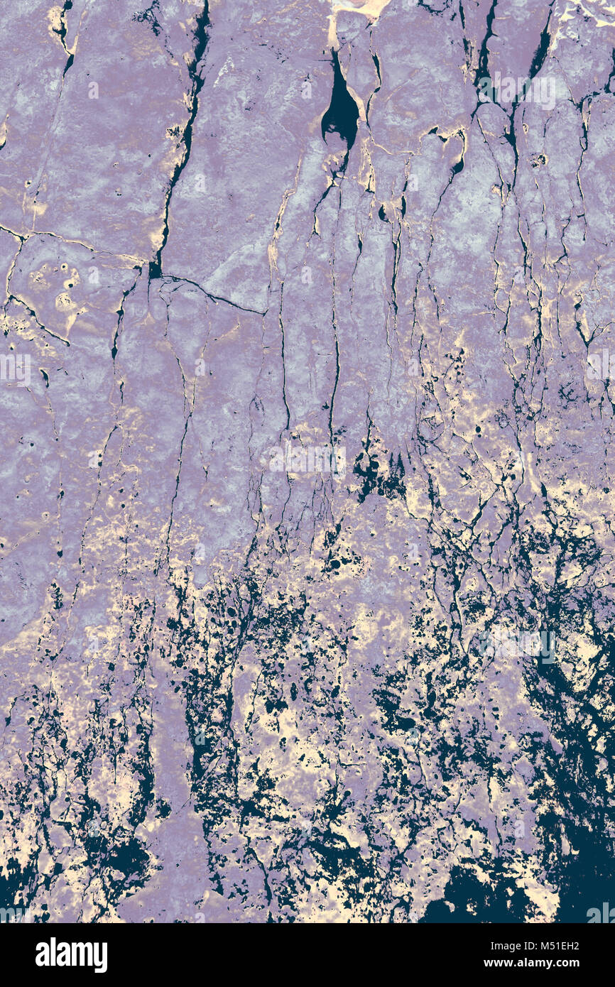 Stile Anime vecchio ruvido antica pietra blu di sfondo viola in bianco e nero Foto Stock