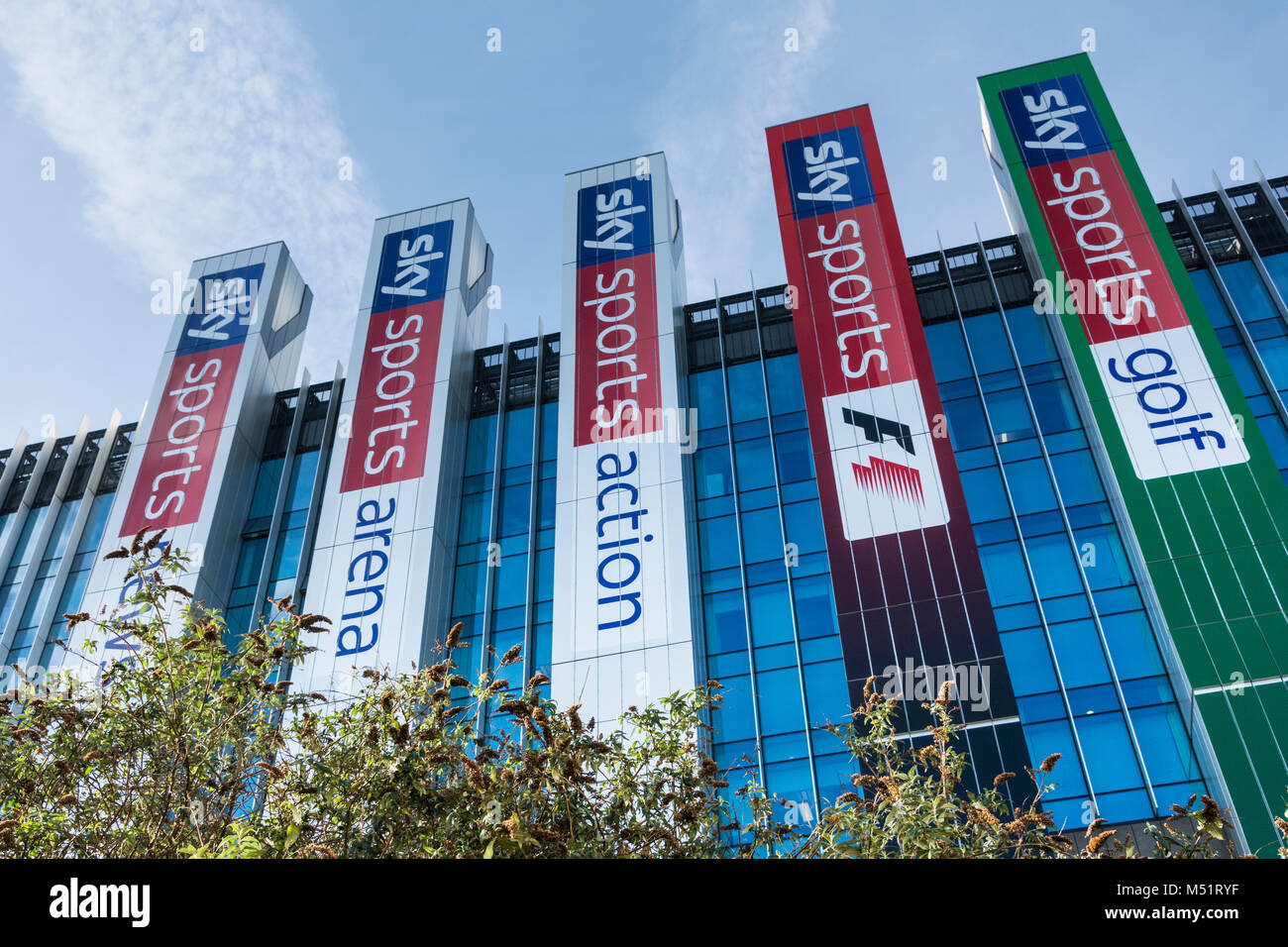 Rupert Murdoch's Sky Sports su guida schermatura, Osterley, Middlesex, Regno Unito Foto Stock