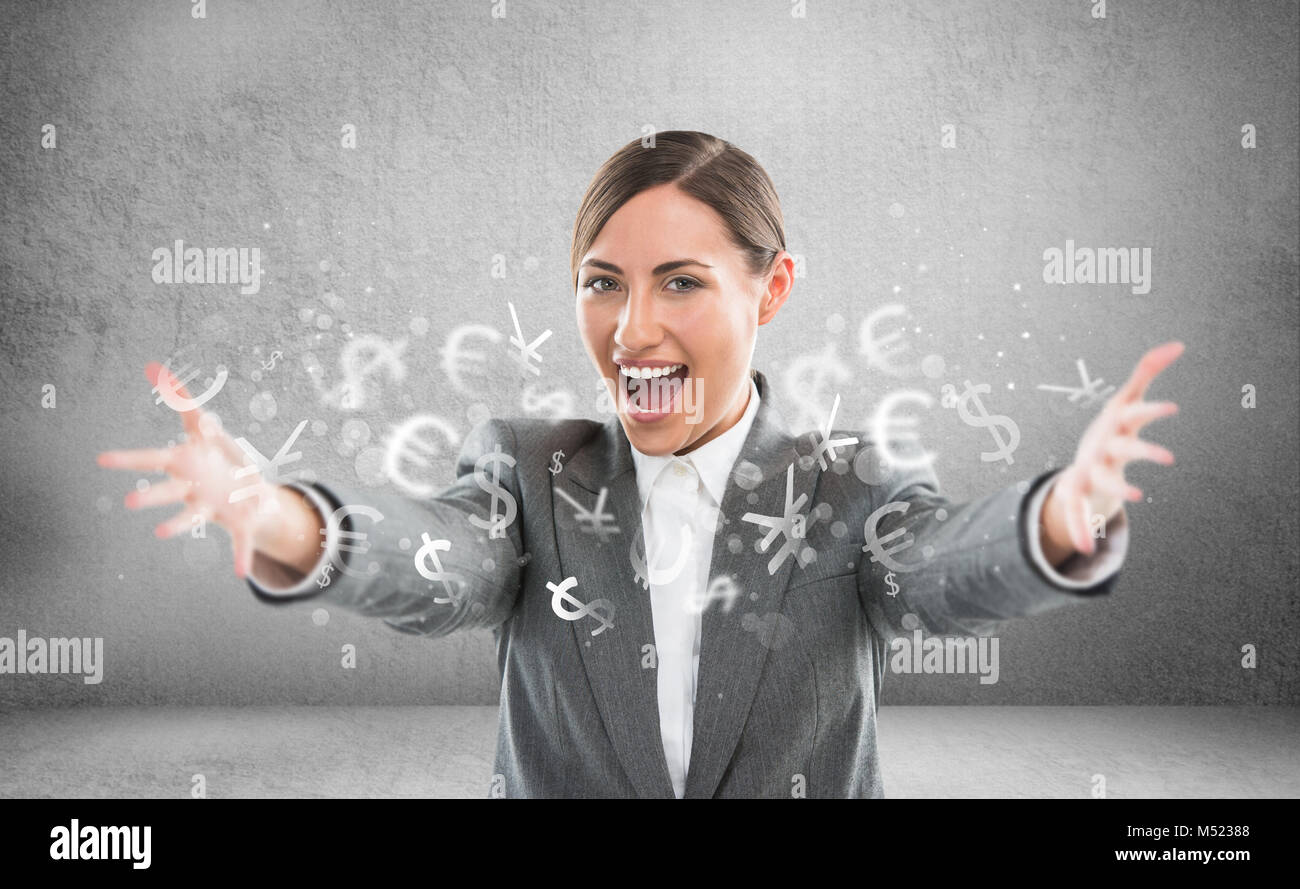 Concetto di investimento. Bella donna d'affari con i simboli di valuta. Foto Stock