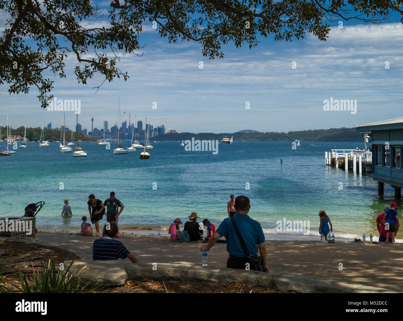 Sydney Harbour viste dalla Marine Parade, Watsons wharf, Nuovo Galles del Sud, Australia Foto Stock