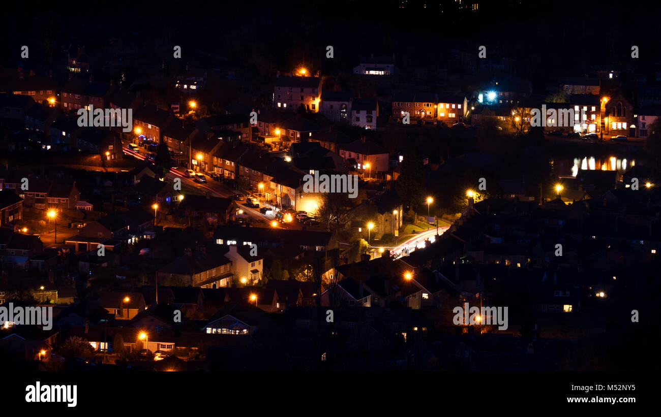 Le ore notturne a Cromford Village, vicino a Matlock, nel Derbyshire Dales, Parco Nazionale di Peak District, Derbyshire, Regno Unito Foto Stock