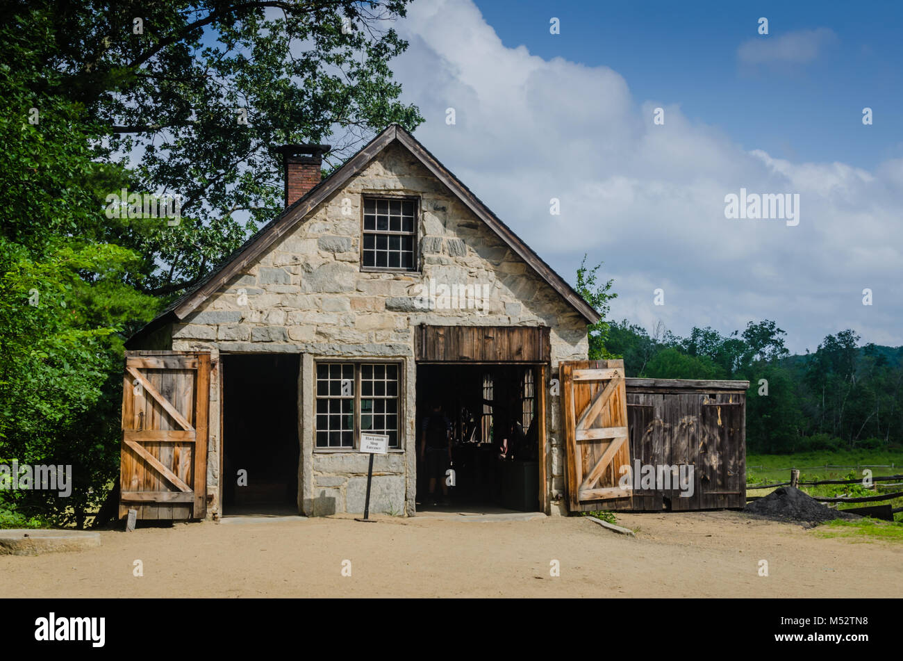 Old Sturbridge Village è un museo vivente situato in Sturbridge, MA, che ricrea la vita nelle zone rurali del New England nel 1730-1830s. Foto Stock