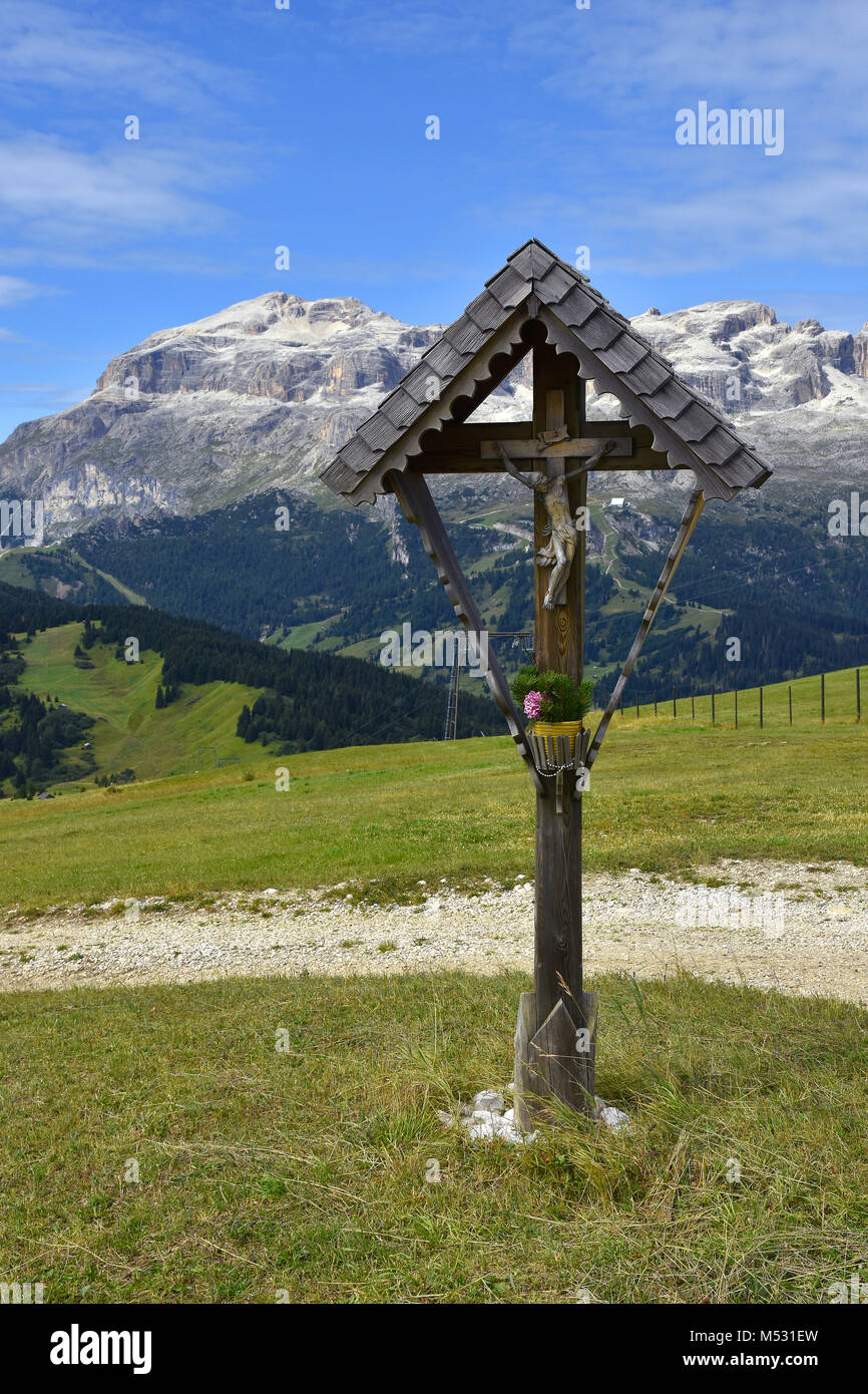Alpi dolomitiche; Alto Adige; Italia; strada calvario; Foto Stock
