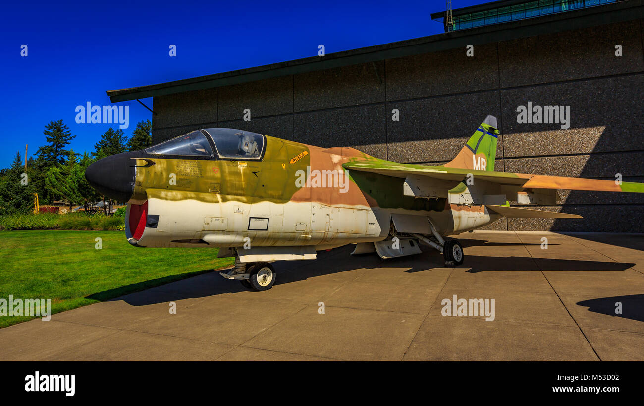 McMinnville, Oregon - Agosto 21, 2017: US Air Force LTV A-7D Corsair II in mostra a Evergreen Aviation & Space Museum. Foto Stock