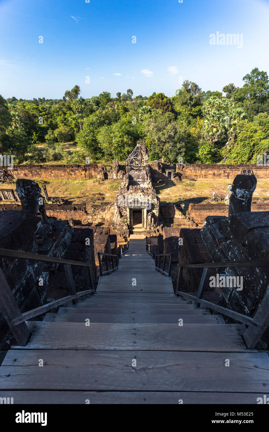 Pre Rup Angkor Wat Siem Reap Cambogia il sud-est asiatico è un tempio indù a Angkor, Cambogia, costruito come il tempio di stato del re Khmer Rajendravarman Foto Stock