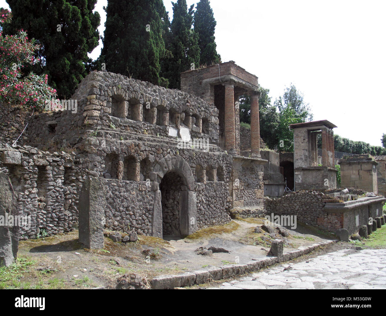 Le rovine di antiche città di Pompei in Italia e che fu distrutta dall'eruzione del vulcano Vesuvio nel 79 d.c. Foto Stock