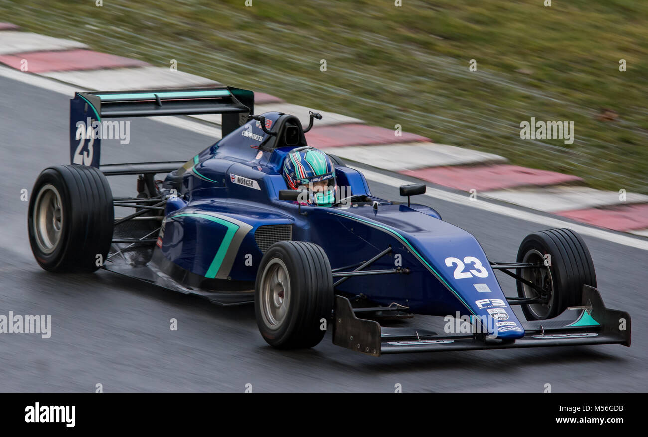 Billy Monger (#BillyWhizz) Test ad Oulton Park, il circuito Feb 2018. Prima sessione poiché il suo terribile incidente nel 2017. Foto Stock