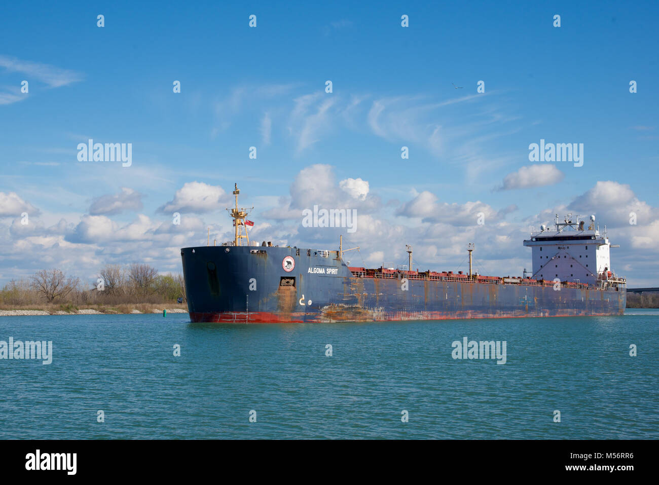 Il spirito Algoma portarinfuse passando attraverso il Welland Canal Foto Stock