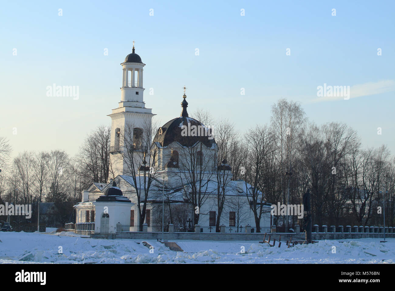 Vista della chiesa di St. Alexander Nevsky Ust-Izhora in inverno, Foto Stock
