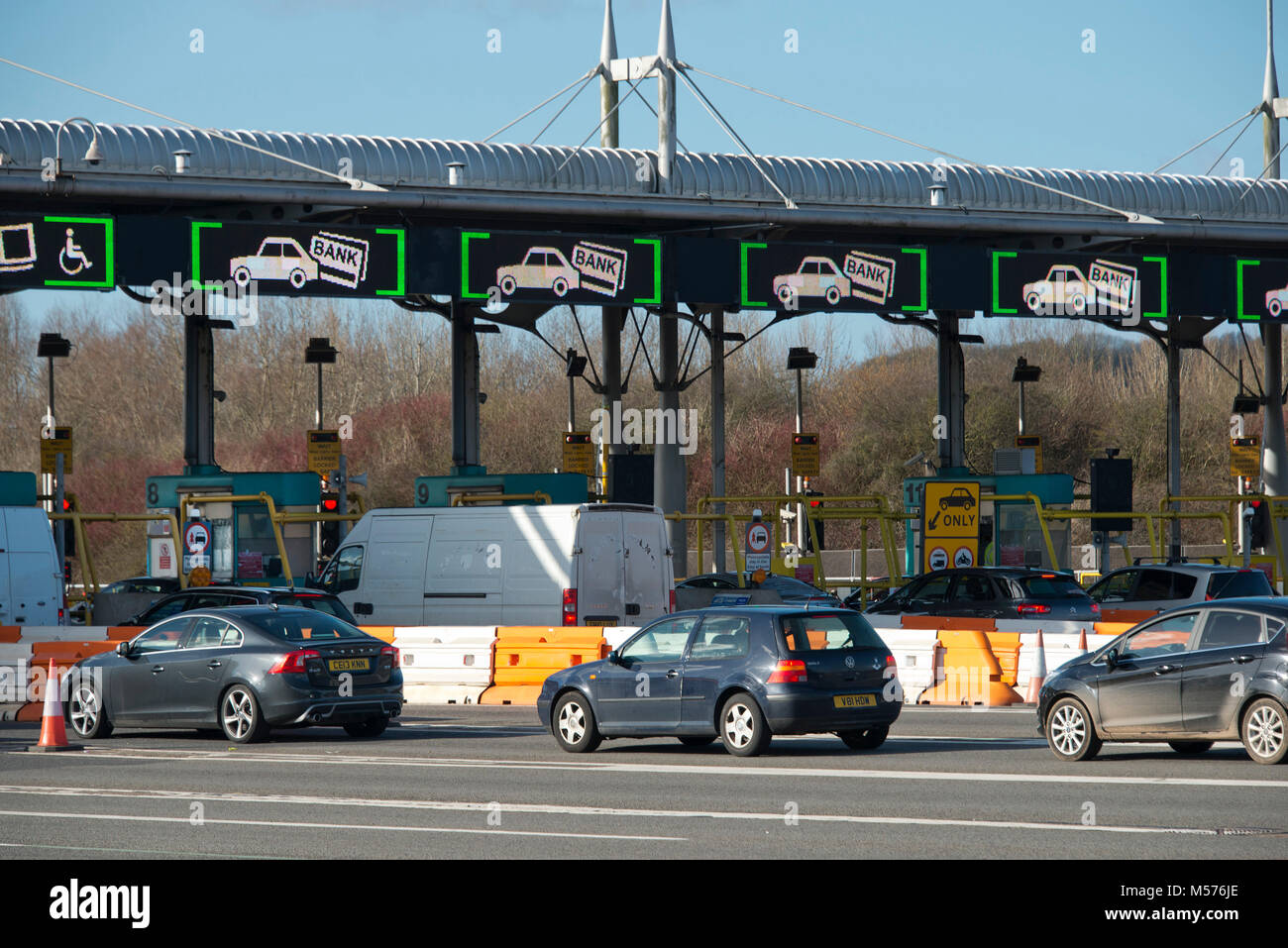 I caselli sulla seconda Severn Crossing, chiamato anche Severn Bridge e SSC, il ponte sull'autostrada M4 unisce Inghilterra e Galles Foto Stock