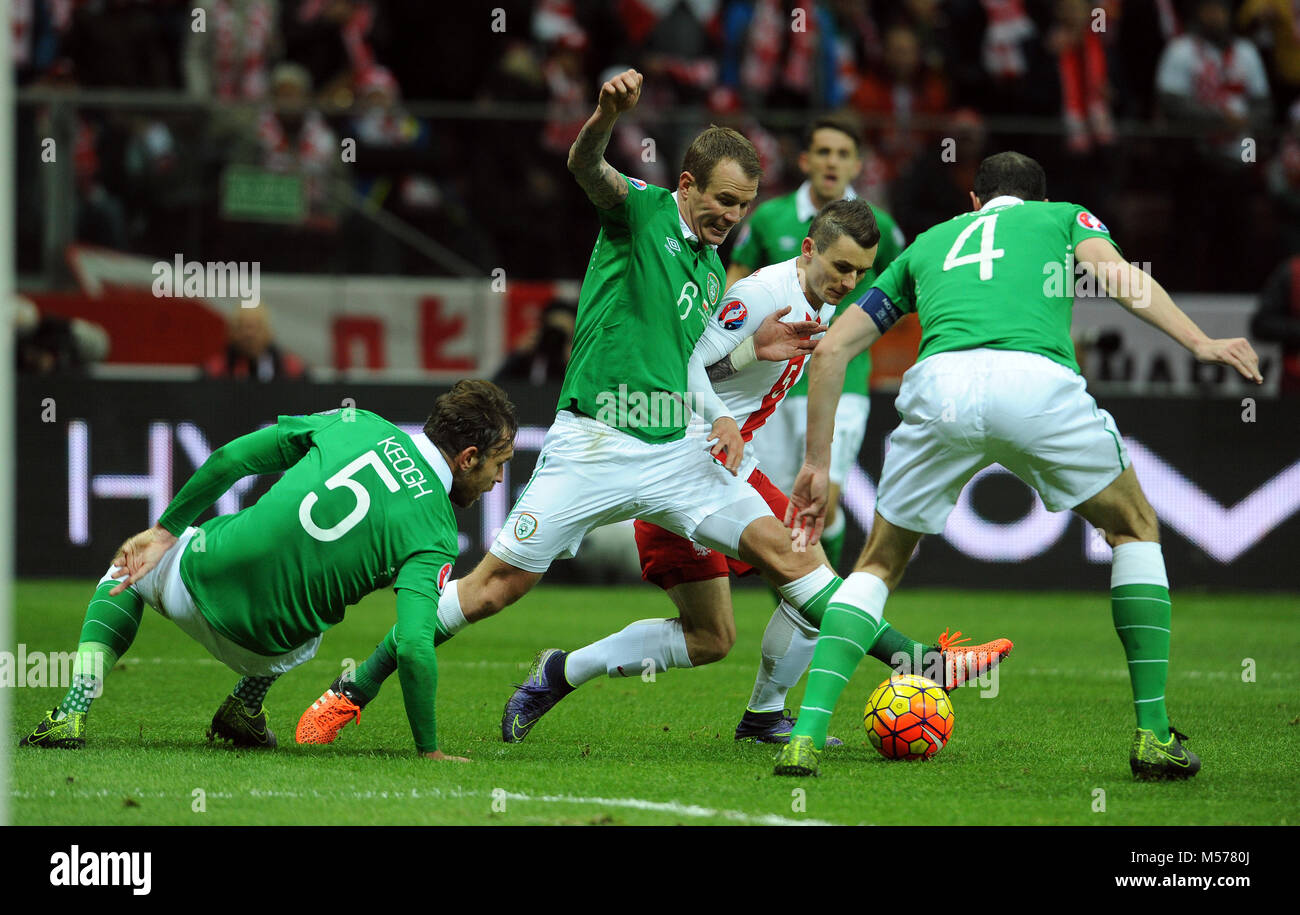 Varsavia, Polonia - 11 ottobre 2015: EURO 2016 Campionato Europeo Qualifing Round Francia Polonia - Repubblica di Irlanda o/p Richard Keogh Krzysztof Mac Foto Stock