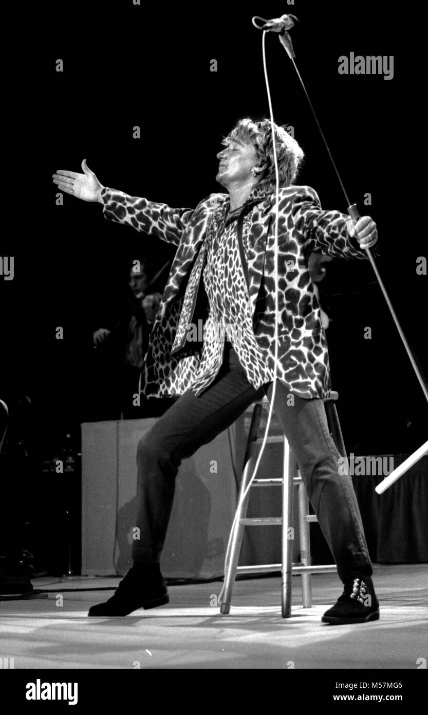 Rod Stewart effettuando in corrispondenza di grandi boschi in Mansfield MA USA Foto Stock