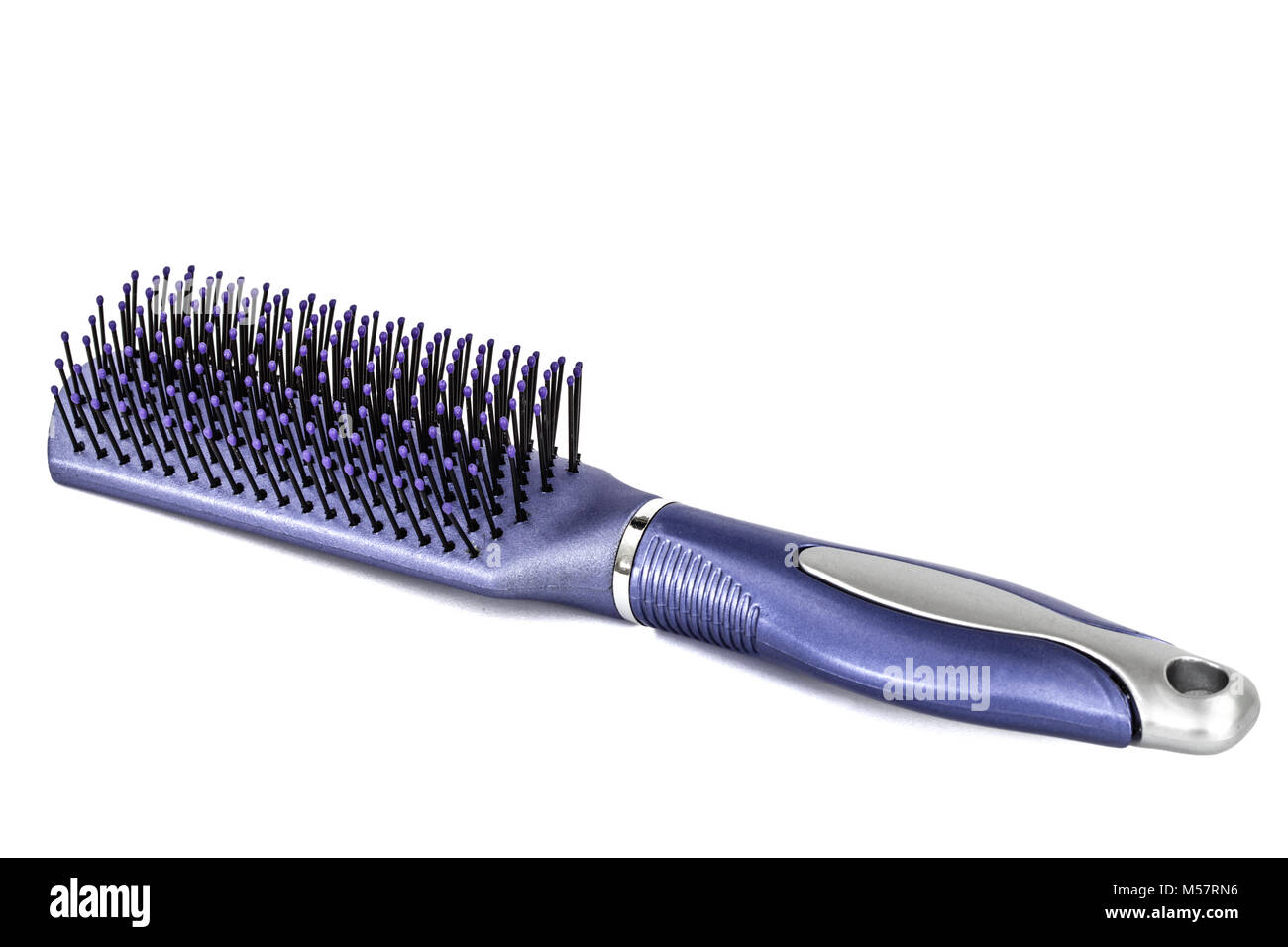 Nuovo pettine in plastica per capelli, isolati su sfondo bianco Foto Stock