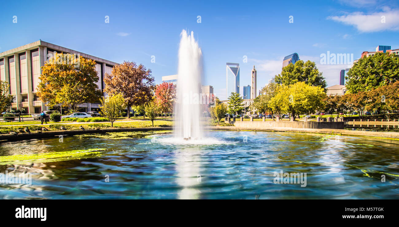 La stagione autunnale di Charlotte nella Carolina del nord il parco marshall Foto Stock