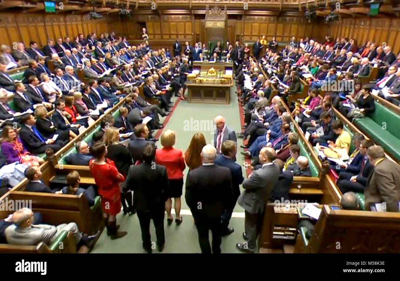 Una vista generale della House of Commons durante il primo ministro di domande. Foto Stock