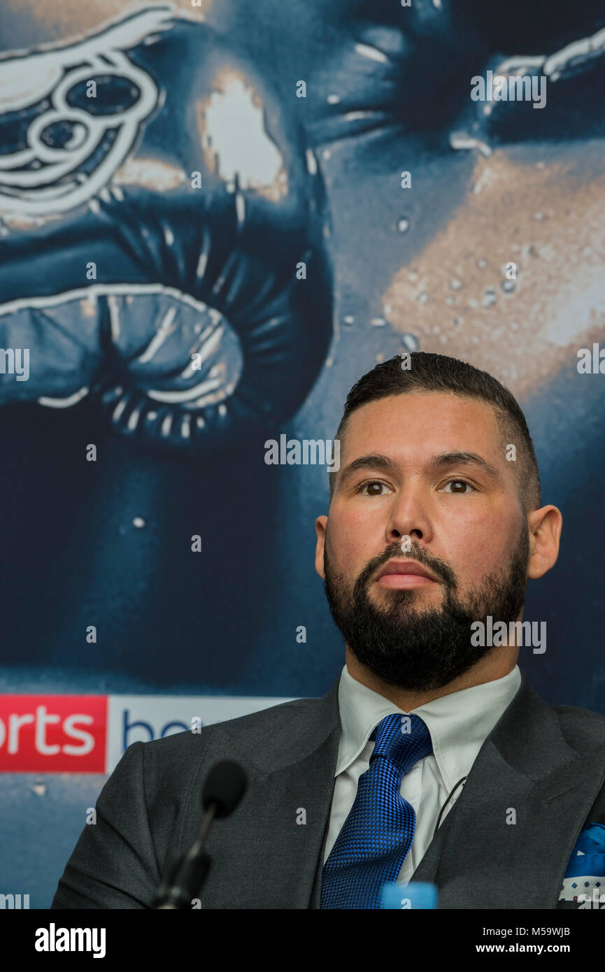 Londra, Regno Unito. Il 21 febbraio, 2018. Tony Bellew (foto) e David Haye incontrare in occasione di una conferenza stampa presso il Park Plaza Westminster Bridge. Organizzato da Matchroom Boxing e Hayemaker Ringstar precedendo la ripianificazione della rivincita tra i pugili al O2 a Londra il 5 maggio. Londra 21 febbraio 2018. Credito: Guy Bell/Alamy Live News Foto Stock