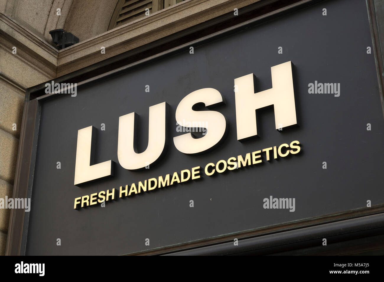 Lush cosmetici segno negozio logo, REGNO UNITO Foto Stock