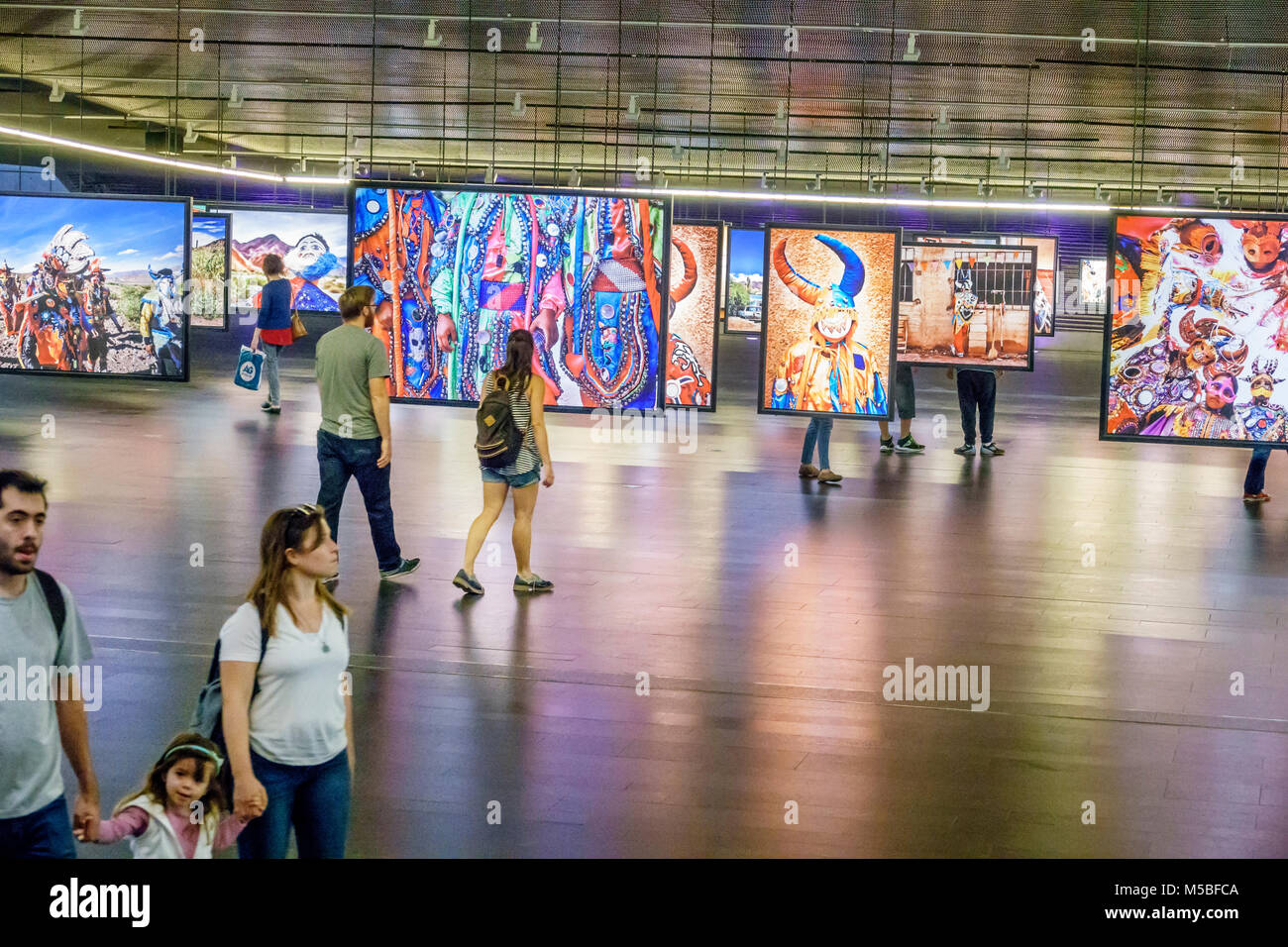Buenos Aires Argentina,Centro Culturale Kirchner CCK,centro culturale,interno interno,Gaby Herbstein la Diablada fotografia contemporanea,mostre Foto Stock