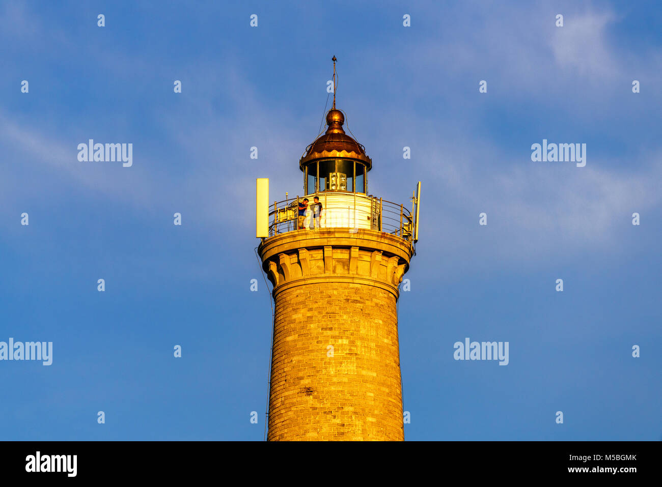 Royalty di alta qualità gratuitamente stock immagine vista aerea di lunga Chau lighthouse in Lan ha bay, Cat Ba island, Hai Phong, Vietnam. Foto Stock