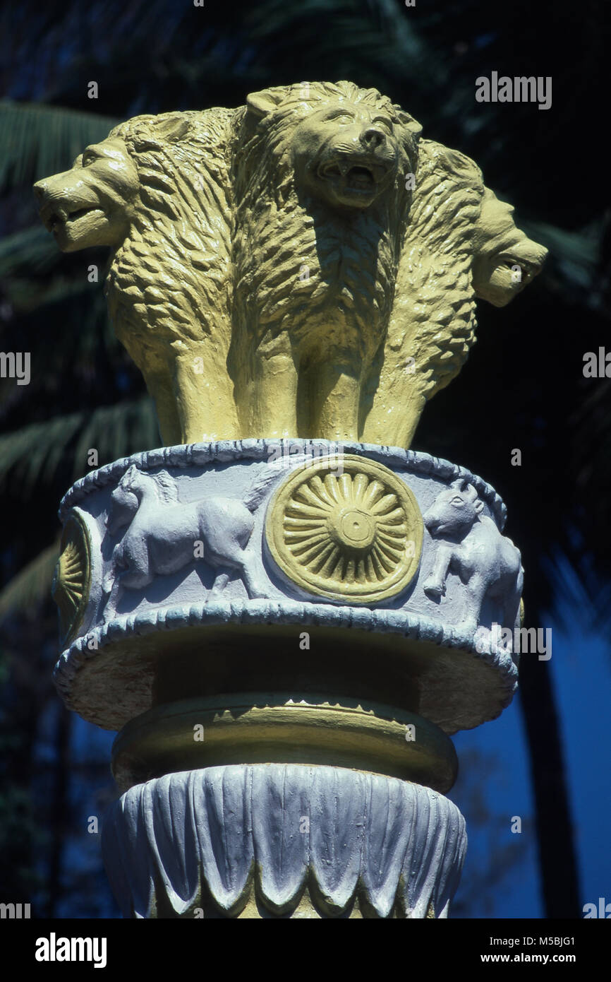 Close up di Lion Emblema In Maharashtra, India Foto Stock