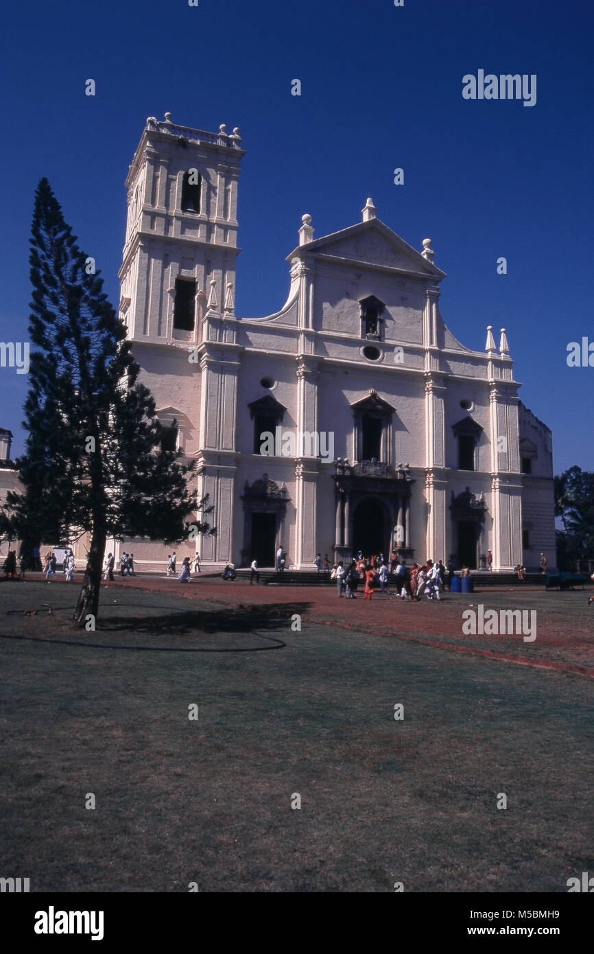 Ingresso di sé Cattedrale Chiesa Vecchia a Goa, India Foto Stock