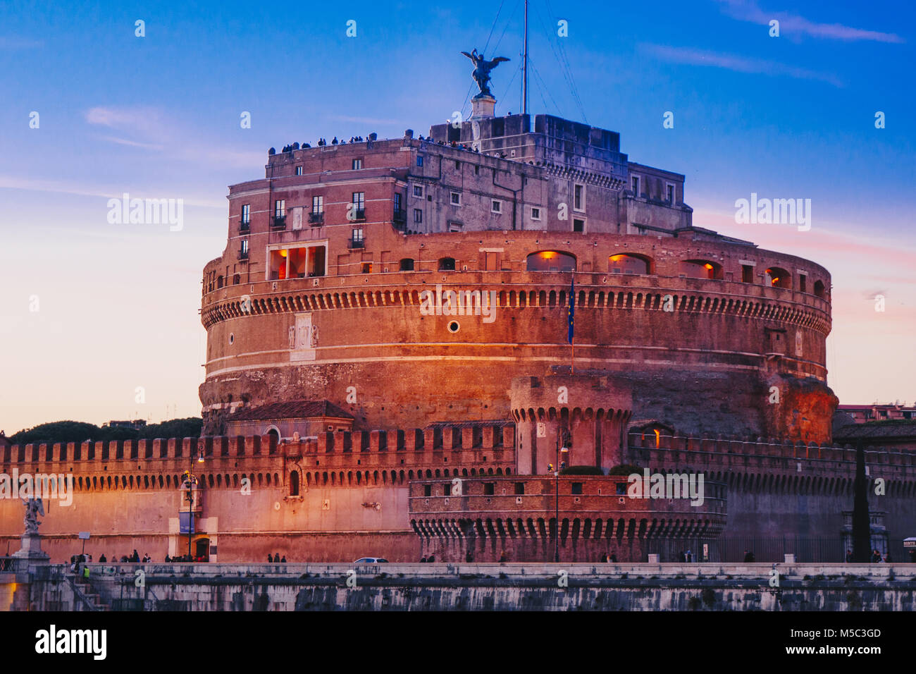 Sant'Angelo castello di notte, Roma, Italia Foto Stock