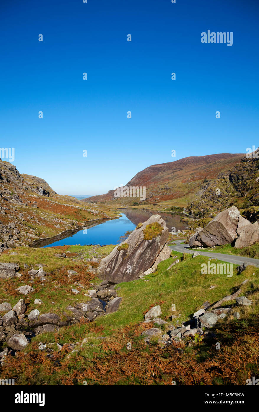 Il fiume Loe, Gap di Dunloe, Parco Nazionale di Killarney, nella contea di Kerry, Irlanda Foto Stock