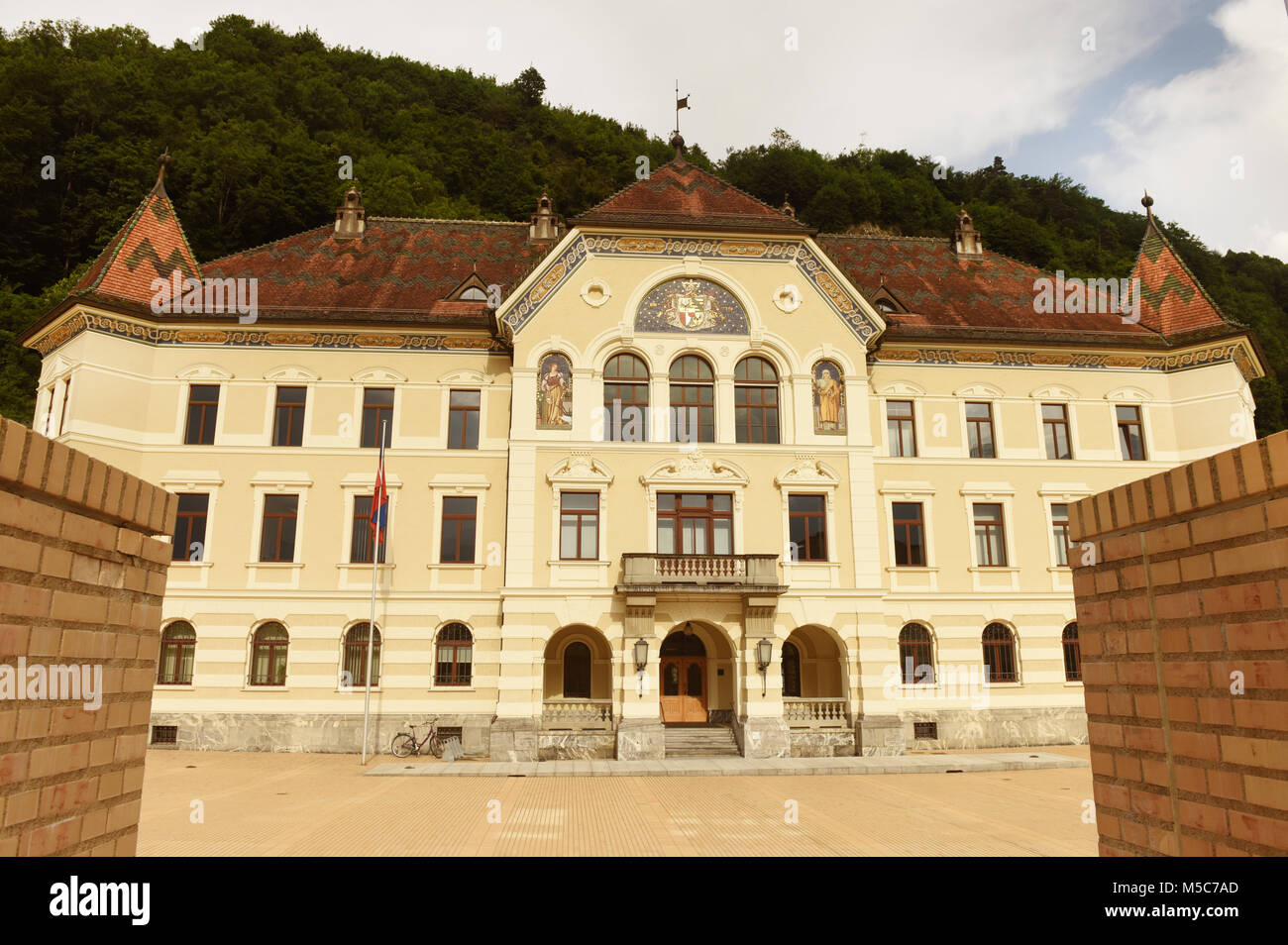 Vecchio edificio del parlamento a Vaduz, Liechtenstein. Foto Stock